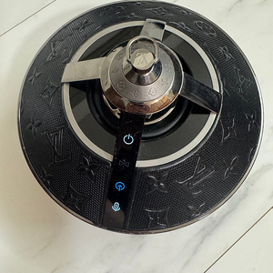 루이비통 호라이즌 라이트 업 스피커 블랙 판매합니다 이미지