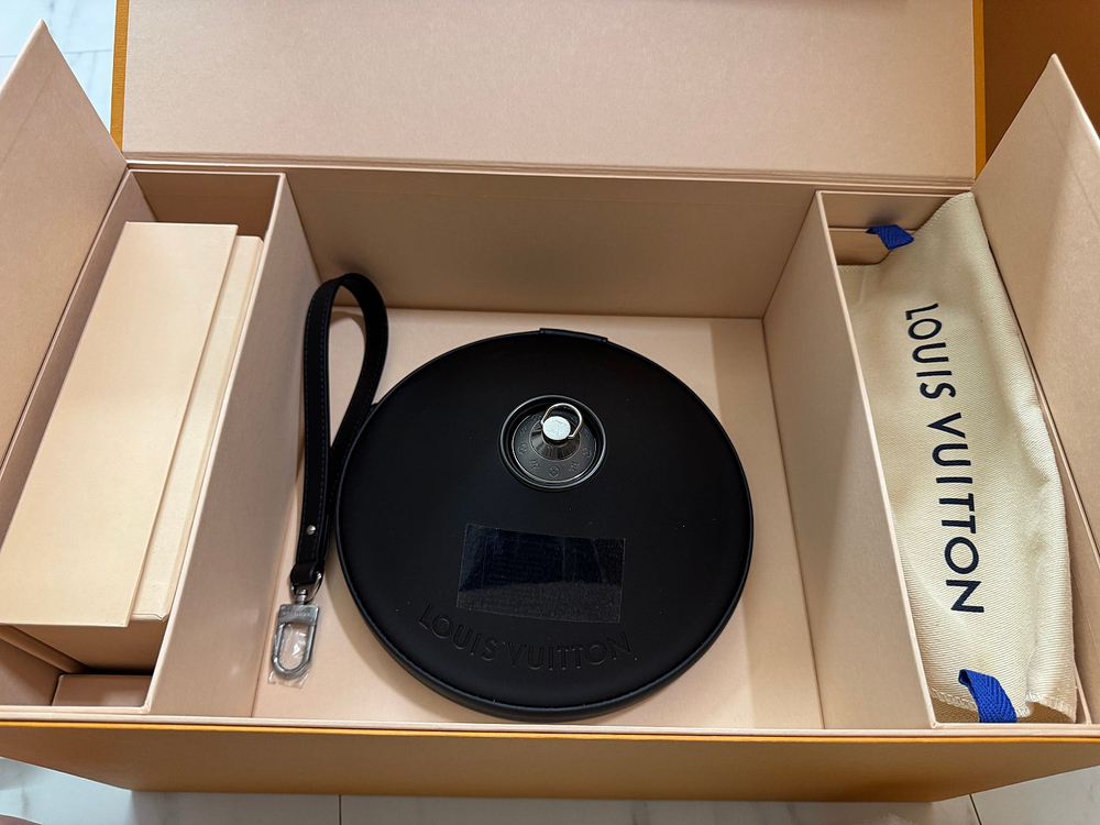 루이비통 호라이즌 라이트 업 스피커 블랙 판매합니다 이미지