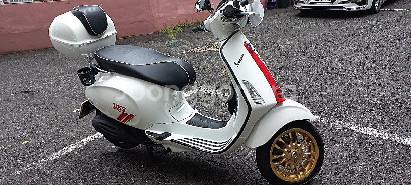 [부산] 베스파 21년식 스프린트 레이싱 식스티 한정판--3