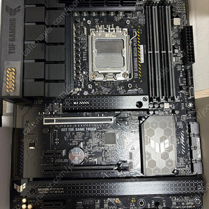 아수스 터프 게이밍 b650 plus wifi 메인보드 팝니다.