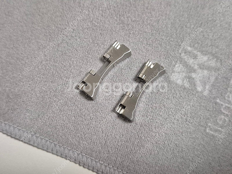 오메가 문워치 브슬 엔드링크 2pcs 새제품 판매--3
