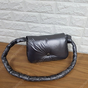 로사케이 숄더백 & 크로스백 (누볼라 패딩백) 미사용