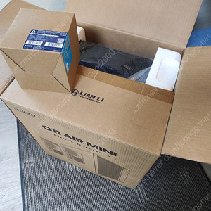 리안리 o11 air mini 블랙 팝니다.