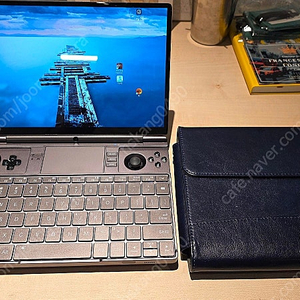 GPD 2025년형 WIN MAX 2 윈맥스 2 8840u 판매합니다. 새것상태