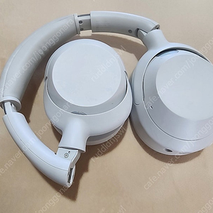 소니 얼트 웨어 ULT WEAR 노이즈캔슬링 블루투스헤드폰 오프화이트