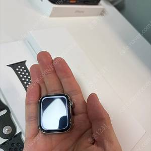 애플워치10 티타늄내추럴 42mm 셀룰러 전신필름 (애플케어 27년 9월 5일 만료 / 배터리성능 99%)