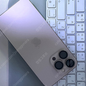 아이폰 16 프로맥스 256 데저트 티타늄 256GB. 민트급