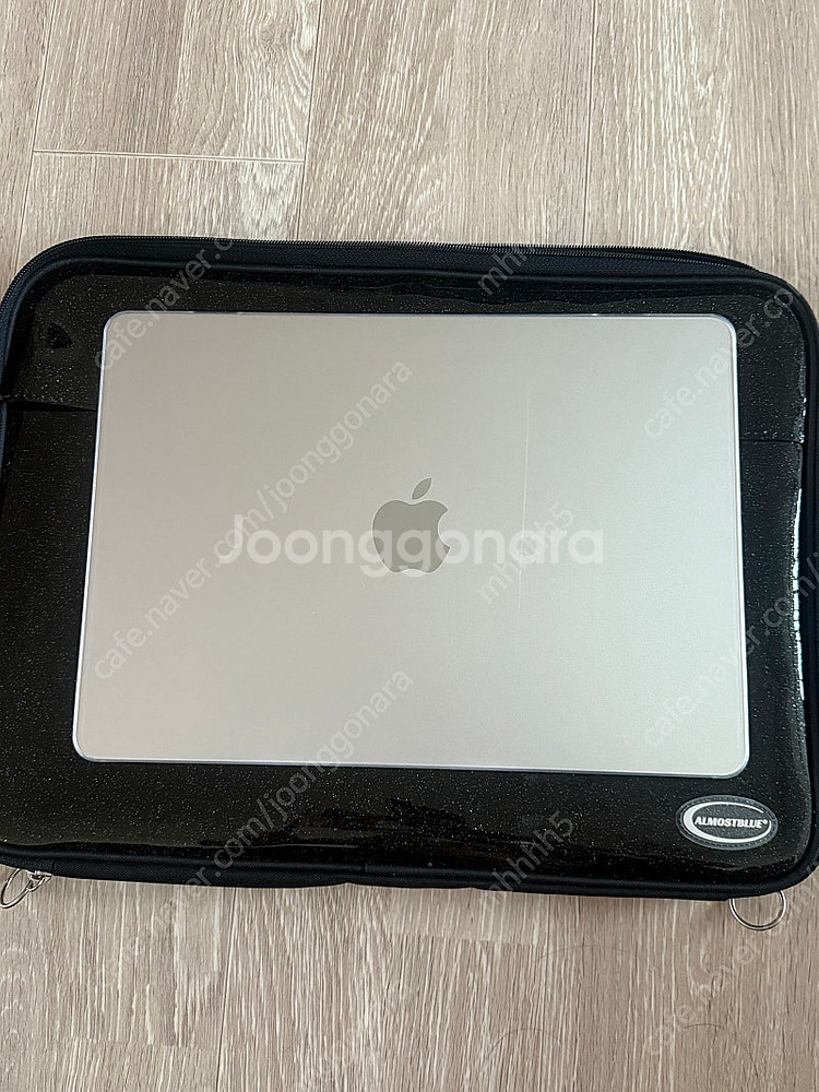 (상태 최상) 맥북 에어 M2 13.6인치 / 8G / 256--0