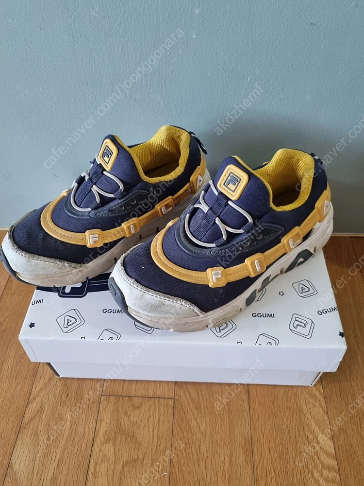 (택포)휠라 FILA 꾸미 200사이즈 운동화 판매합니다 이미지