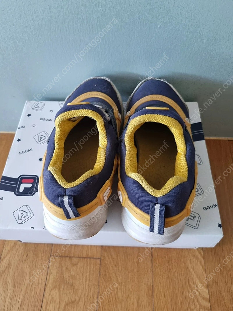 (택포)휠라 FILA 꾸미 200사이즈 운동화 판매합니다 이미지
