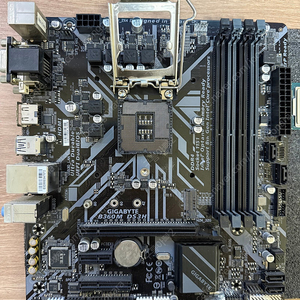 인텔i5-8400+기가바이트 B360M-DS3H+써모랩 트리니티 cpu 공랭 쿨러 팝니다.