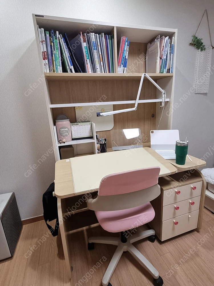 한샘 책상,의자,서랍장 이미지