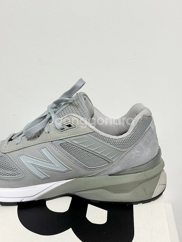 뉴발란스 X 엔가 990v5 그레이 275--7