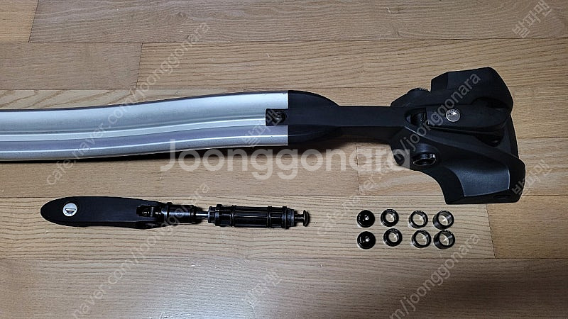 툴레 561 자전거 캐리어, 액슬 포크 장착 가능...--1