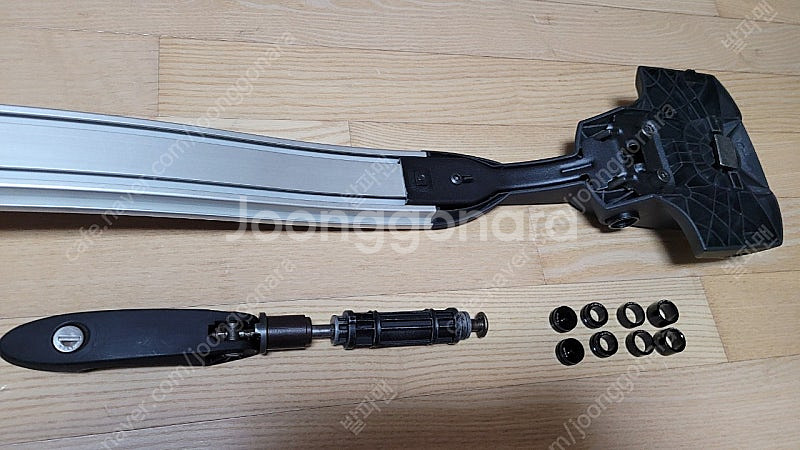 툴레 561 자전거 캐리어, 액슬 포크 장착 가능...--7