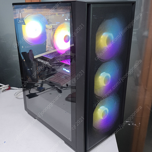 (개인) 9600X 32g메모리 RTX 5070 게임용 컴퓨터 본체