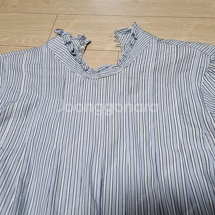 깔끔하고 고급스런 자라 zara 블루톤 스트라이프 셔츠 블라우스 55ㅡ66사이즈--1