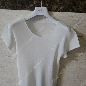 플리츠플리즈 라운드 미스트