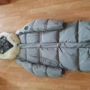 럭키슈에뜨 연카키 롱패딩
