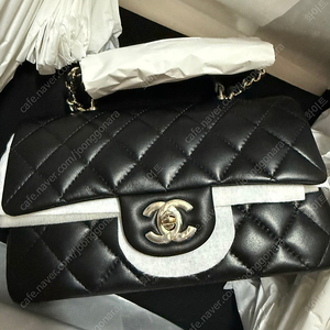 샤넬 뉴미니탑핸들 새상품