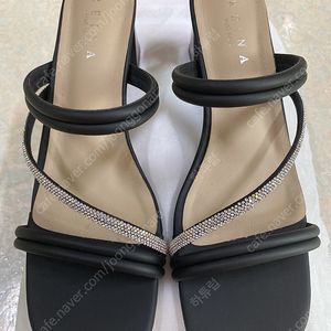새상품 큐빅 뮬 슬리퍼 250