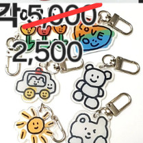 << 악세사리 900원부터 >> 금속뱃지ㅣ귀찌ㅣ귀걸이ㅣ에어팟 키링ㅣ가방고리ㅣ자수패치ㅣ손목시계