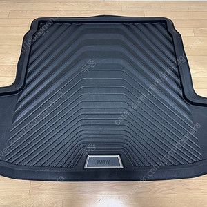 BMW 3시리즈 투어링 정품 트렁크 매트 팝니다(G21,G81)