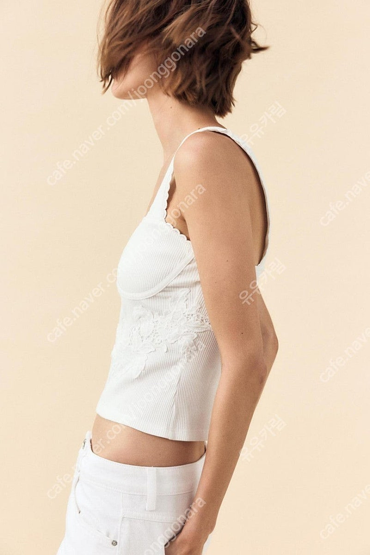 ZARA 자라 레이스 트리밍 탑, 레이스 트리밍 코르셋 스타일 탑, 자라 레이스 탑, 레이스 나시 이미지