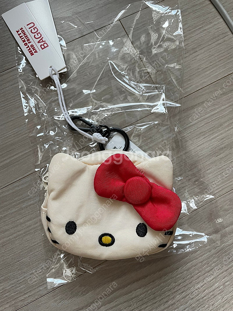 바쿠백X헬로키티 바쿠 키티 파우치 키링 백참--2