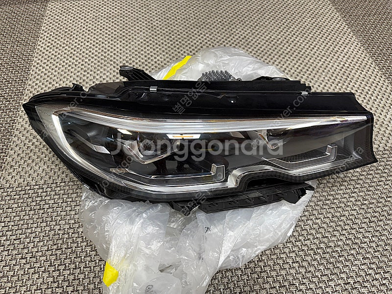 BMW G20 3시리즈 순정 LED 헤드라이트 팝니다....--0