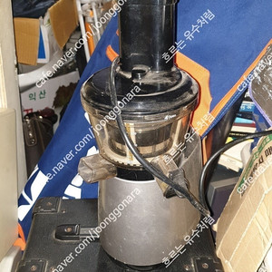 오쿠 중탕기 OC-8000R 작동 이상없음 ( 5만원 택배시 6천원 추가 ) 원액기(착즙기) HE-DBF04 작동잘됨 ( 4만원 택배시 5천원 추가 ).