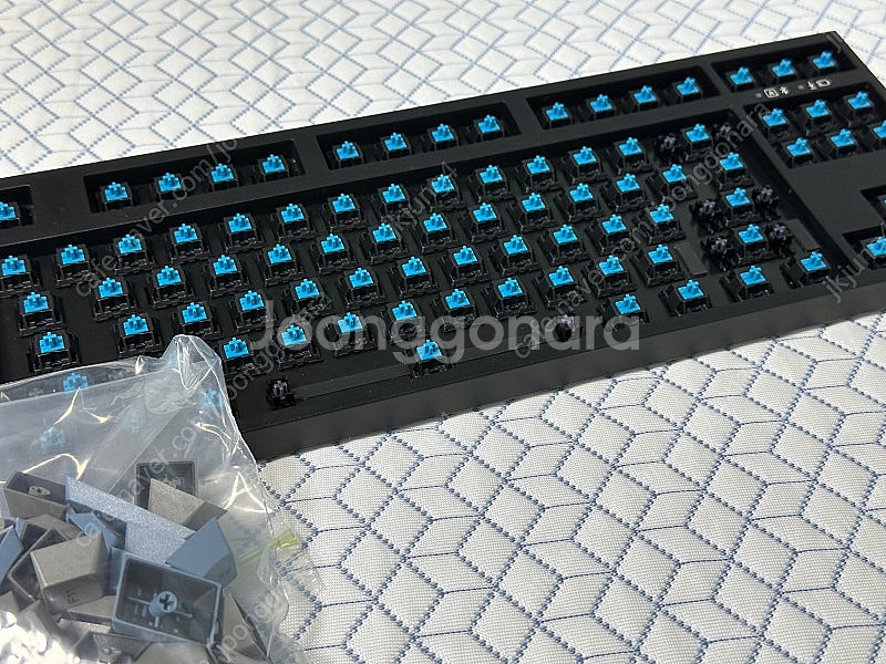 상태 최상/ 레오폴드 세라키 8bitdo 독거미 팝니다--6
