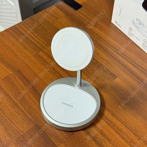 초텍 애플 MFM 공식 인증 2in1 맥세이프 무선충전기 판매합니다 (+충전기, 케이블)