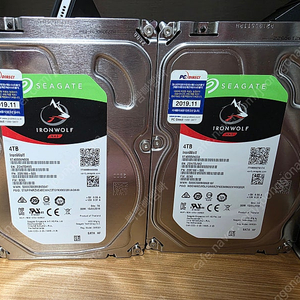 시게이트 ironwolf 아이언울프 nas 4tb 2개 팝니다.