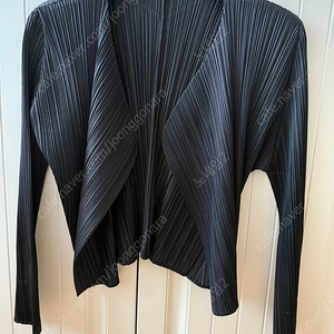 플리츠플리즈 블랙 가디건