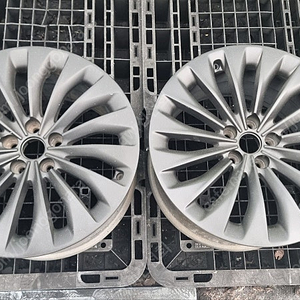 19인치 제네시스EQ900 제네시스쿠페 리어휠 2개씩