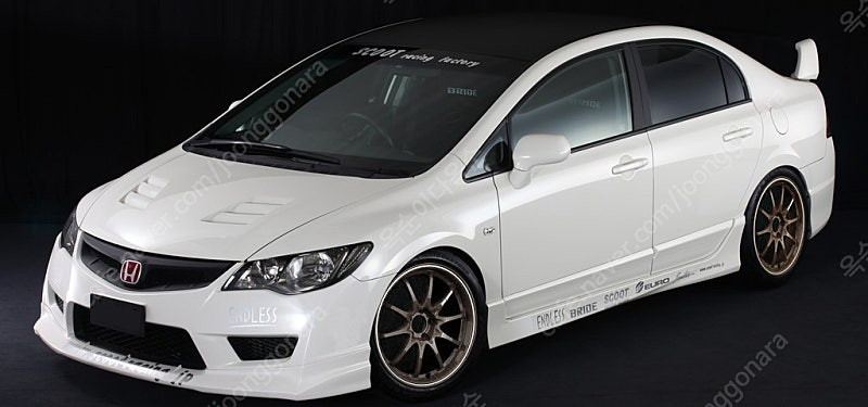 18인치 대만산 CE-28 림엣지 크루즈가솔린 트랙스--6