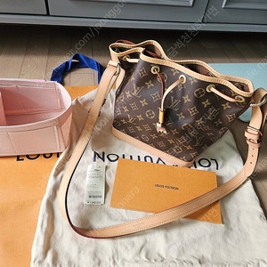 정품 루이비통 노에 비비 모노그램