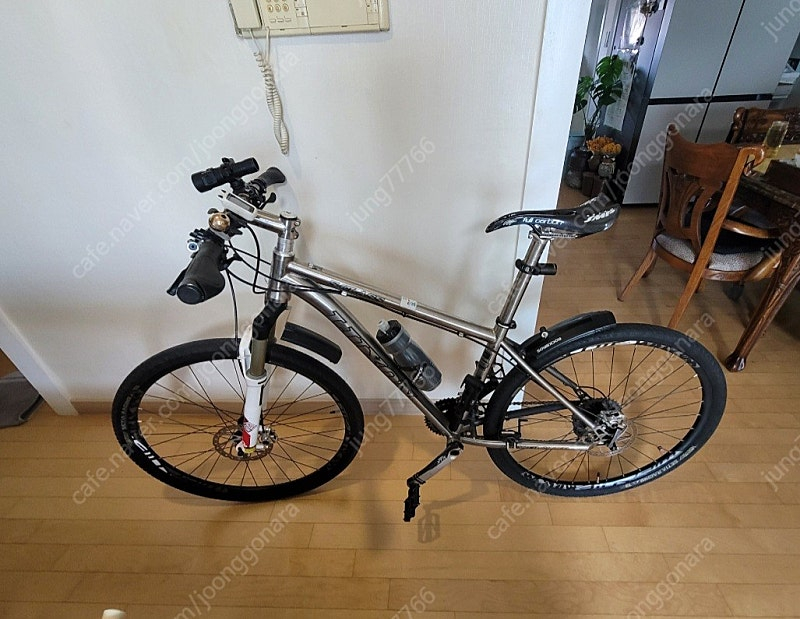 MTB 풀티타늄, 풀 xtr 구동 33단 , 브레이크 큐알까지, 모든 볼트 스텐리스 비 맞아도 걱정끝 이미지
