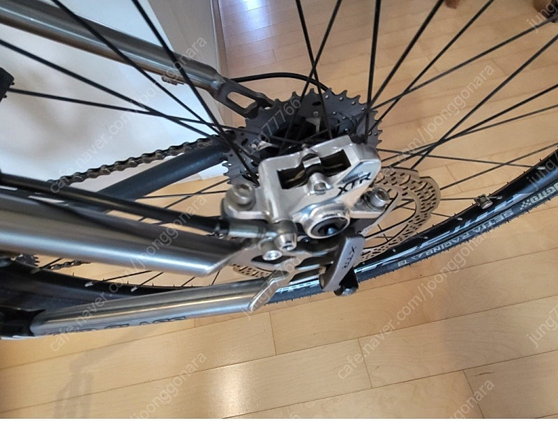 MTB 풀티타늄, 풀 xtr 구동 33단 , 브레이크 큐알까지, 모든 볼트 스텐리스 비 맞아도 걱정끝 이미지