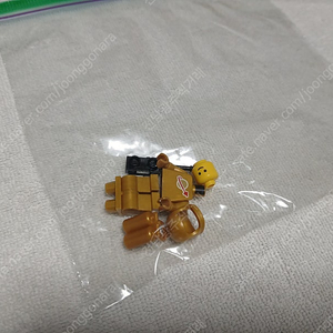 레고 21358 우주인(금색,청록) 피규어 저렴하게 팝니다 개당 1만6천원