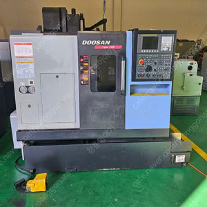 두산 8인치 선반 LYNX220C / 2012년식