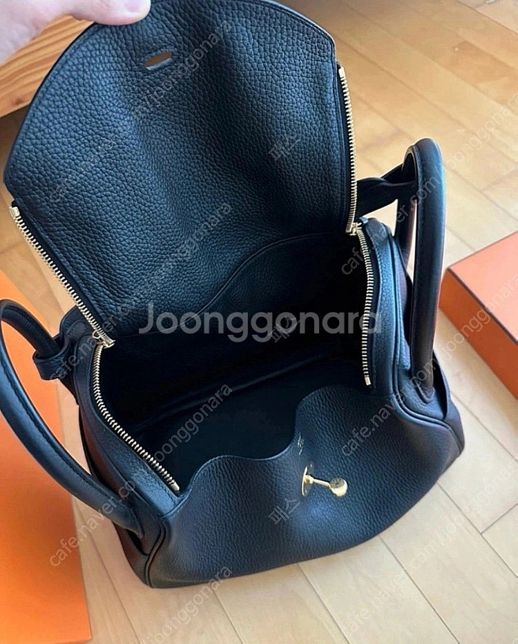 에르메스 린디30 (부산)--1