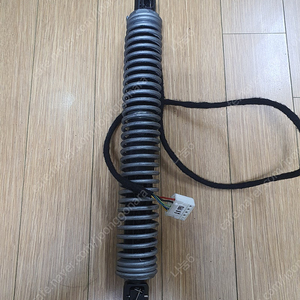 bmw f10 전동 트렁크 쇼바(오른쪽) 판매합니다.