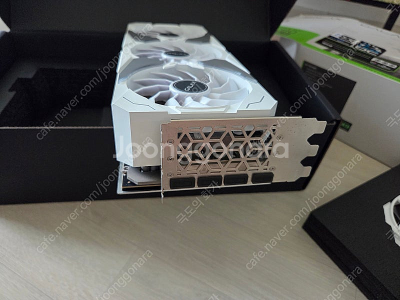 [부산] 갤럭시 4080SUPER SG 화이트--4