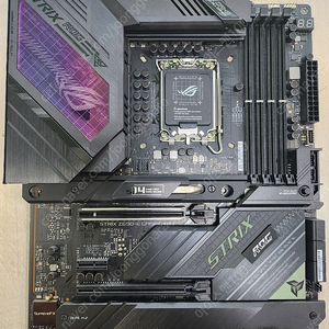 ASUS STRIX Z690-E GAMING WIFI 팝니다.