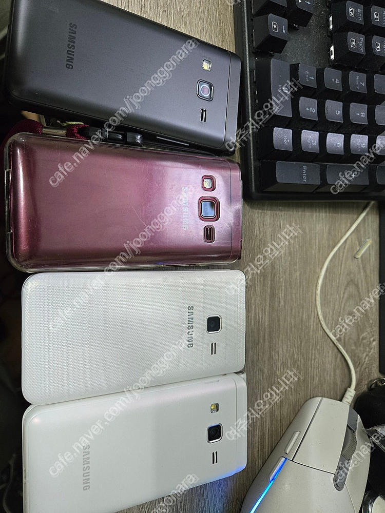 갤럭시폴더2(sm-g160n) ,폴더1,갤럭시노트10(밧데리부풀어오름)팝니다--7