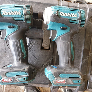 마끼다 40v 임팩 TD001 베어툴팝니다.