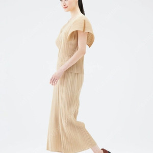 플리츠플리즈 8월 먼슬리 탑+팬츠 베이지 셋업 새상품