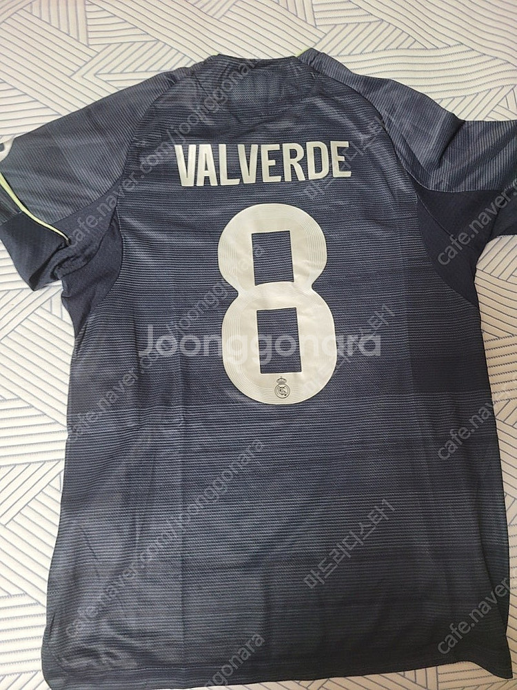 25-26 레알마드리드 어웨이 어센틱(L) 발베르데 챔스 풀패치 판매합니다--4